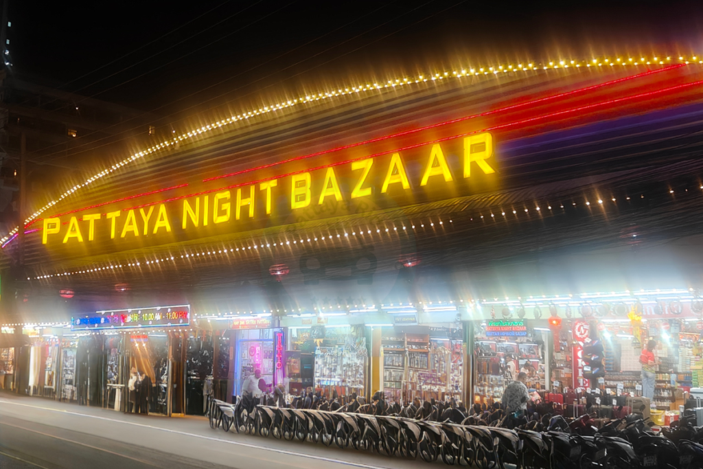 Clothing-vendor-inside- Pattaya-Night-Bazaar